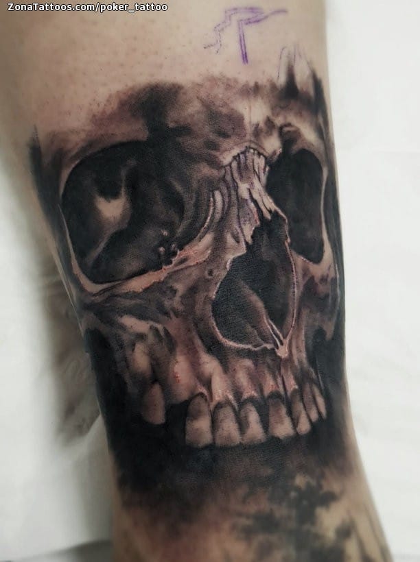 35 Gothic Skull Tattoos