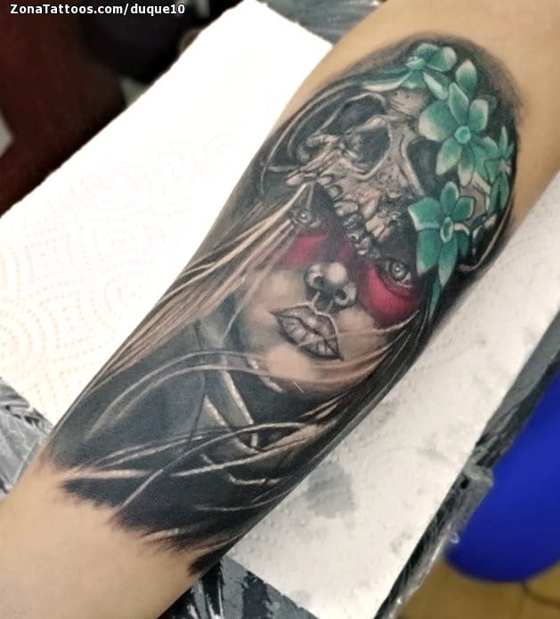 Foto de tatuaje Rostros, Calaveras, Brazo