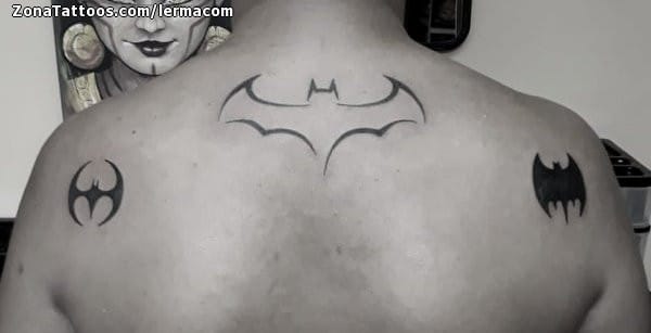 Tatuaje de Batman, Logos, Espalda