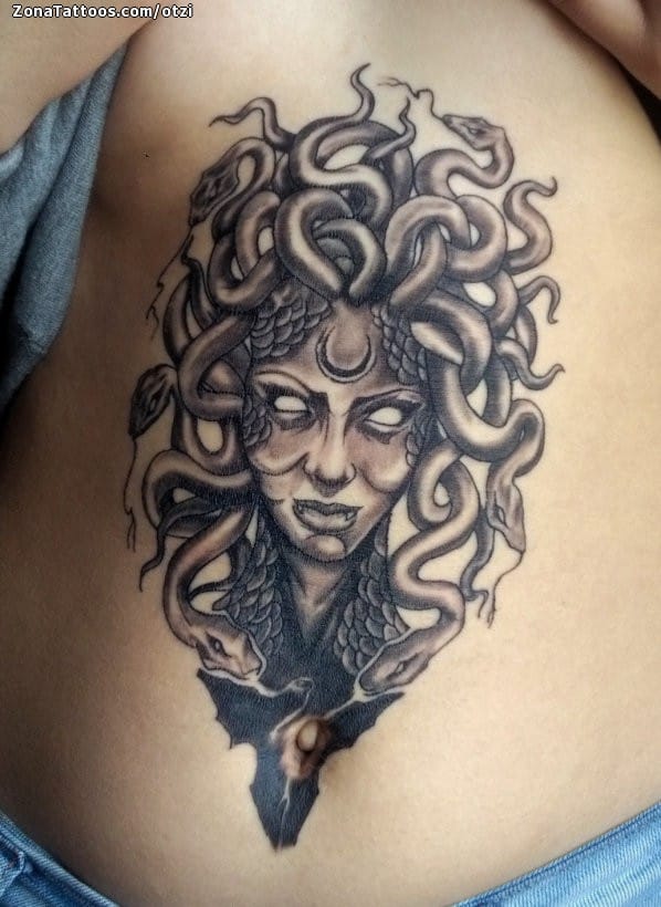 Foto de tatuaje Medusa, Mitología, Barriga