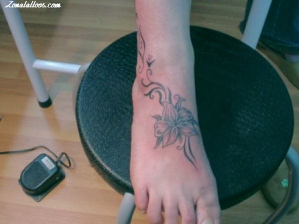 Tattoo photo Flowers, Instep, Foot