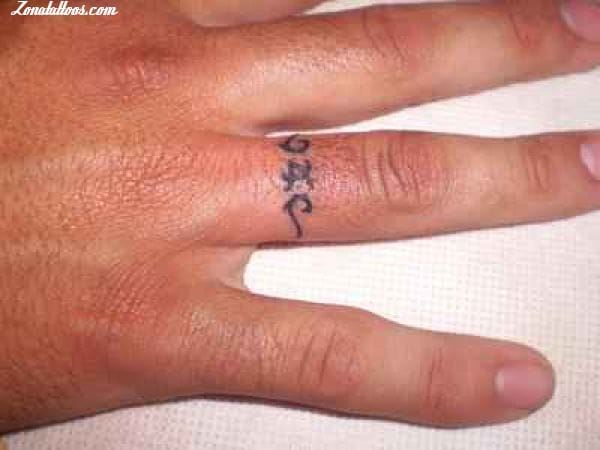 Tattoo photo Fingers