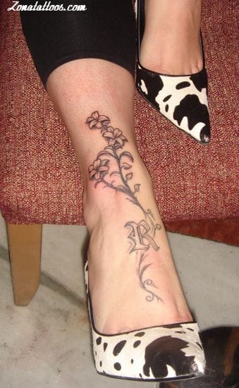 Tattoo photo Initials, Flowers, Instep