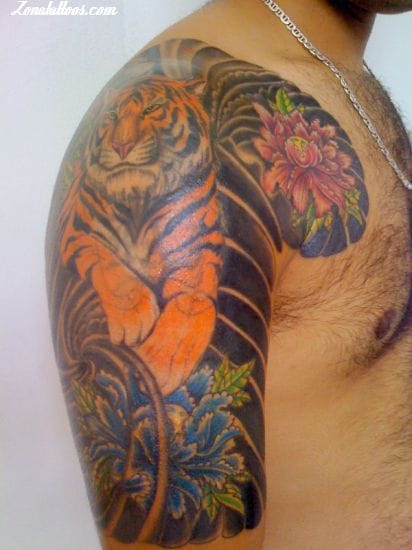 Tattoo of Shoulder, Tigers, Lotus