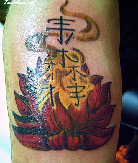 Foto de tatuaje Lotos, Kanjis, Orientales