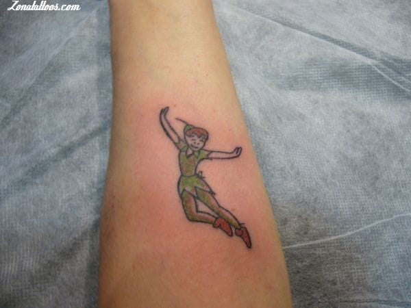 Foto de tatuaje Peter Pan, Cuentos, Disney