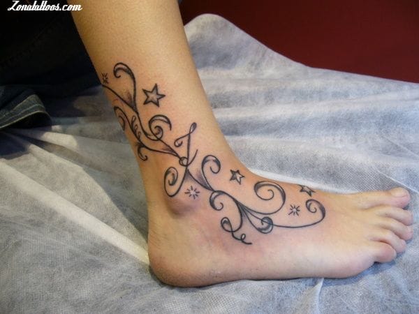 Tattoo photo Flourish, Ankle