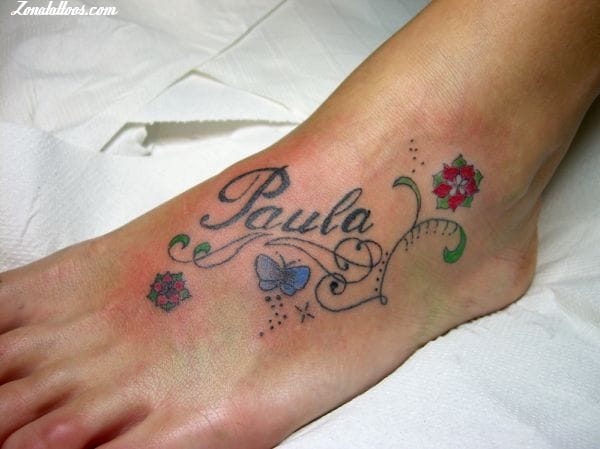 Foto de tatuaje Nombres, Paula, Empeine