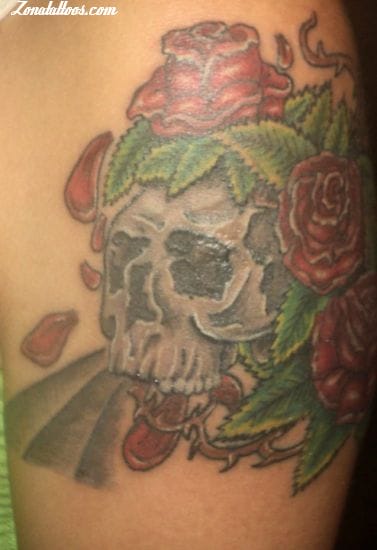 Foto de tatuaje Calaveras, Rosas