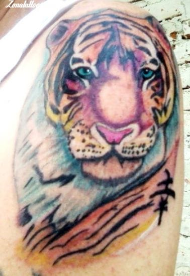 Foto de tatuaje Tigres, Hombro