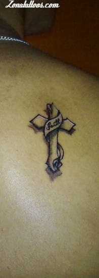 Foto de tatuaje Cruces, Religiosos