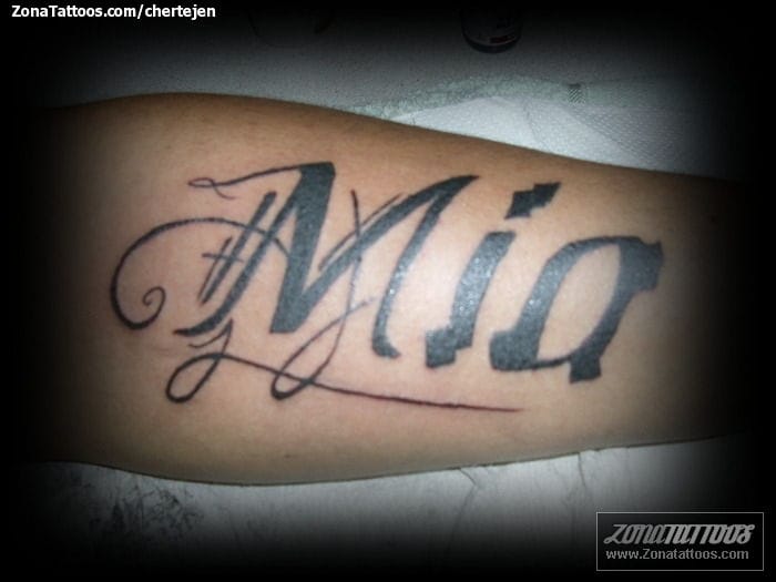 Foto de tatuaje Nombres, Mía, Letras