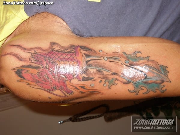 Foto de tatuaje Espadas, Dragones