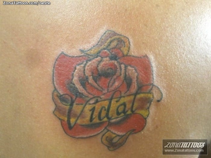 Tatuaje De Rosas Flores