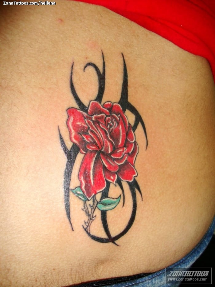 Foto de tatuaje Tribales, Rosas