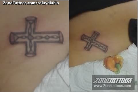 Foto de tatuaje Cruces, Religiosos