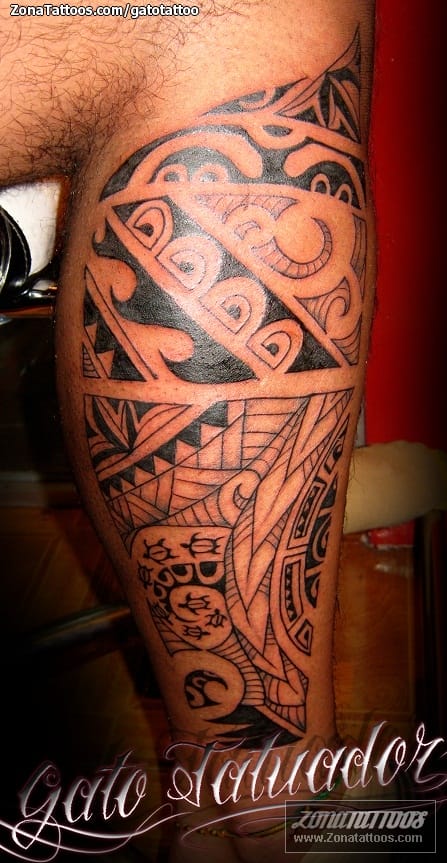 Tattoo photo Maori, Calf