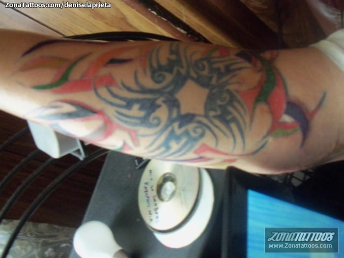 Tattoo photo Tribal, Elbow