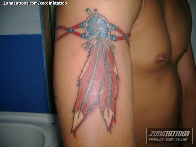 feather armband tattoo  Pesquisa do Google  Tattoos Arm band tattoo  Small tattoos for guys