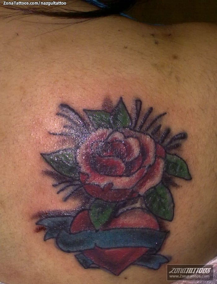 Foto de tatuaje Flores, Corazones, Rosas