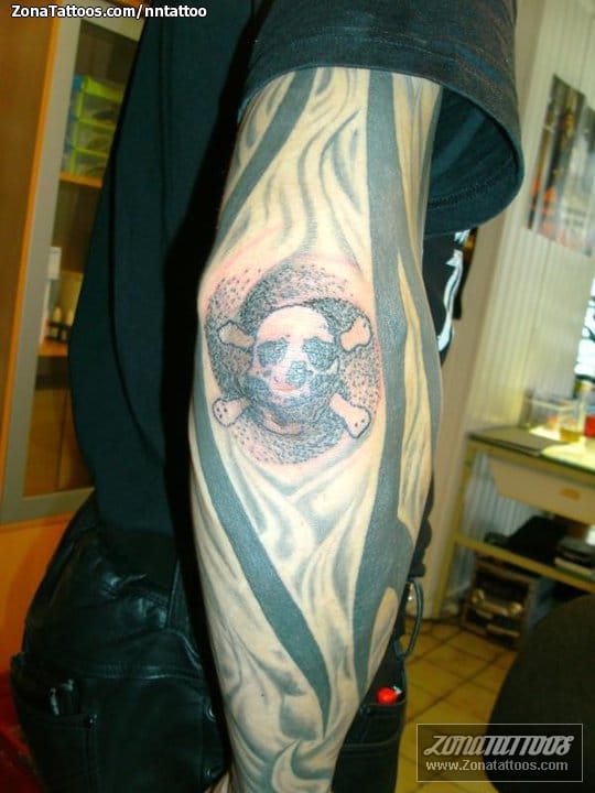 Tattoo photo Pointillism, Skulls, Elbow