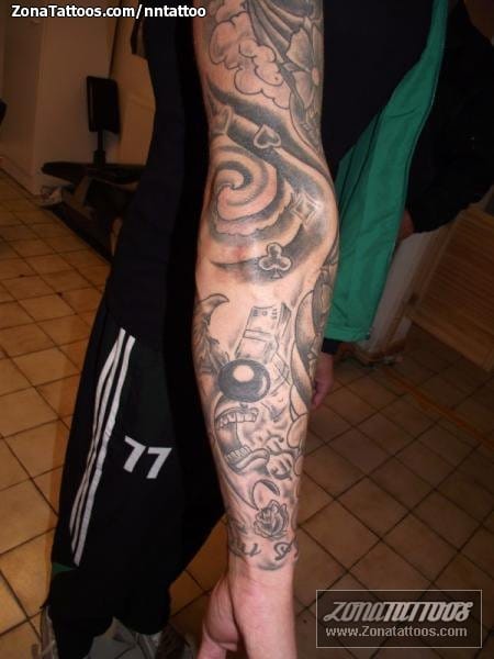 Tattoo photo Spirals, Poker