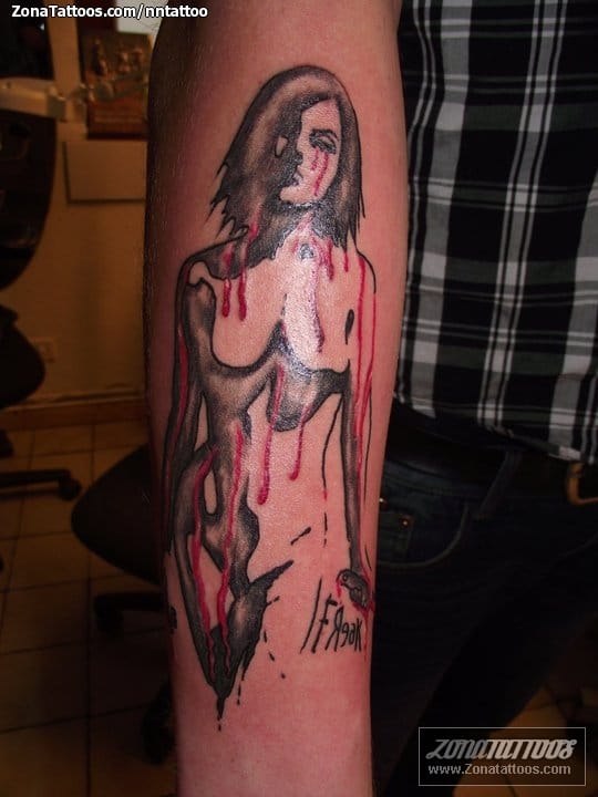 Foto de tatuaje Chicas, Personas, Sangre