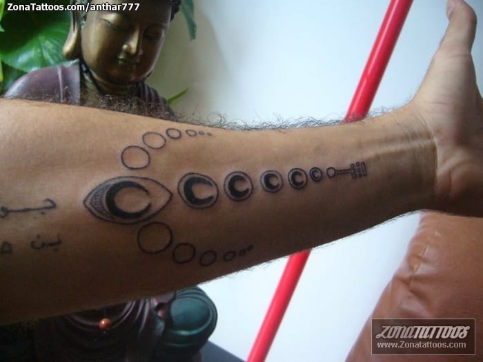 Tattoo photo Symbols, Aliens