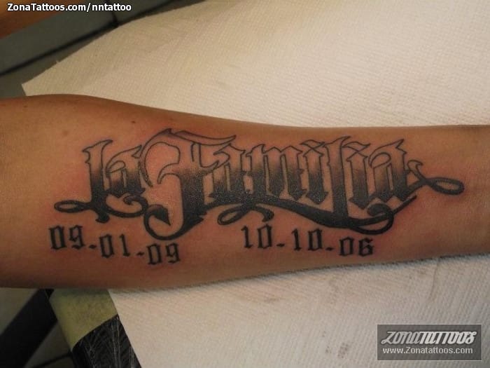 Foto de tatuaje Familia, Letras, Números