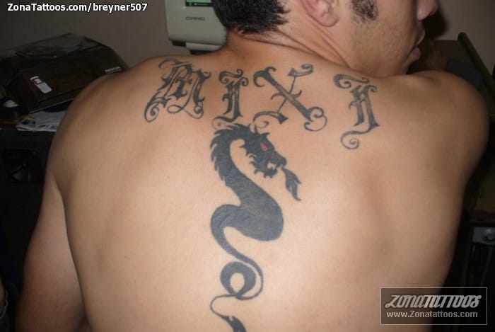 Foto de tatuaje Dragones, Letras