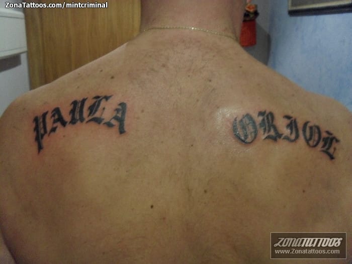 Foto de tatuaje Espalda, Nombres, Letras