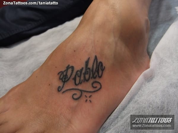 Foto de tatuaje Nombres, Pablo, Empeine