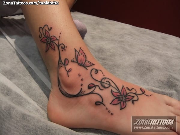 53 Flirty And Adorable Ankle Tattoo Ideas For Women  Psycho Tats