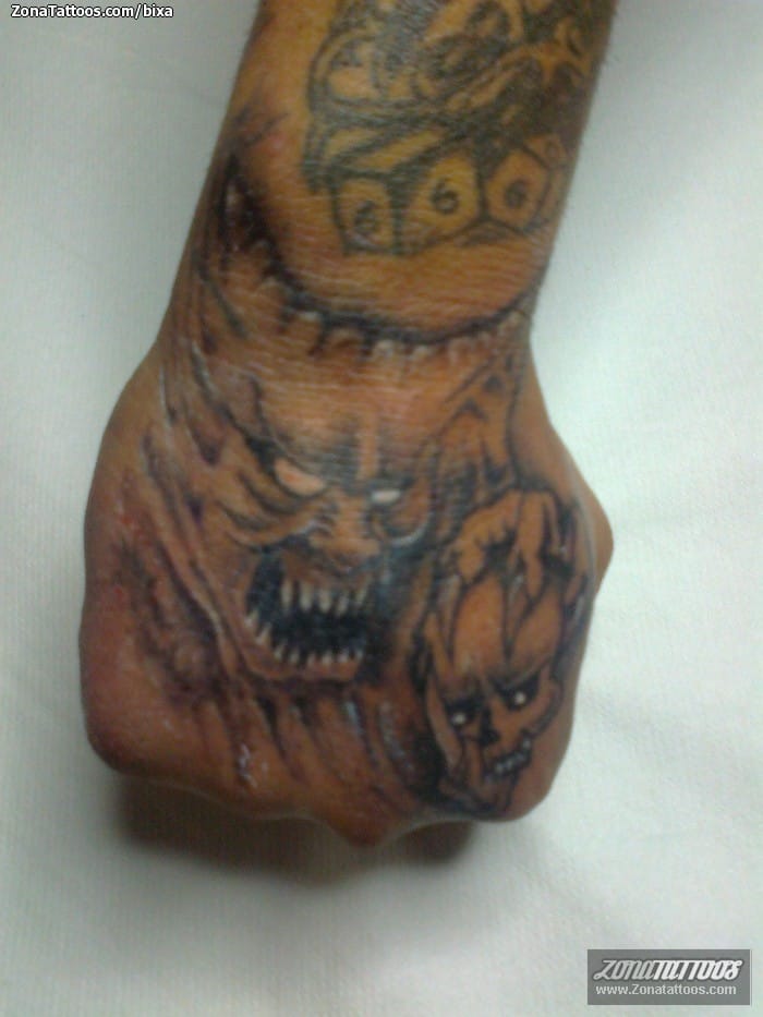 Foto de tatuaje Demonios, Mano