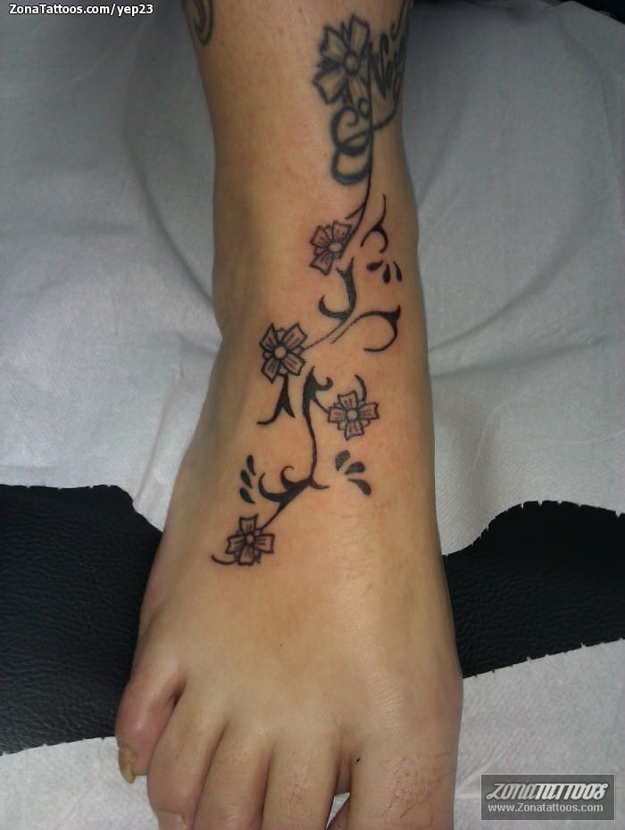 Tattoo photo Flowers, Instep