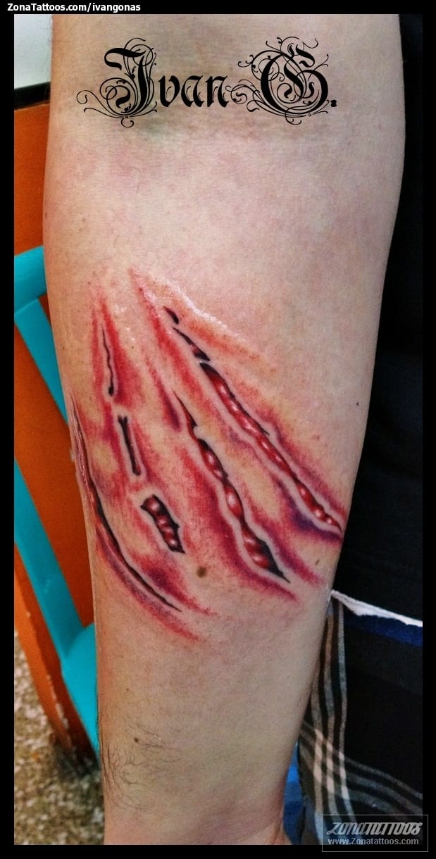 Tattoo photo Cracks, Gore