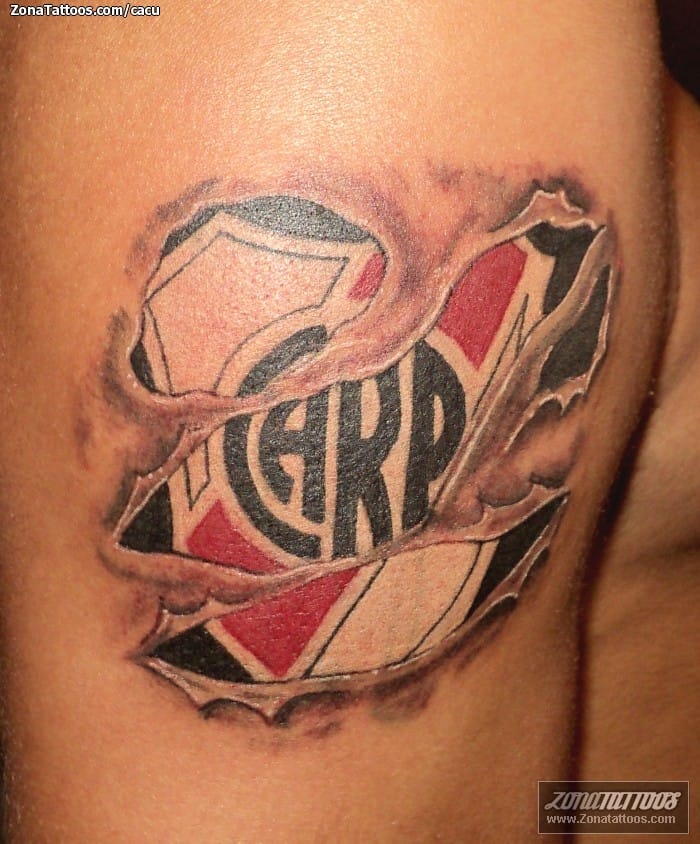 Foto de tatuaje Carp, Escudos, Fútbol