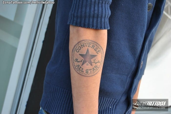 Foto de tatuaje Logos, Converse