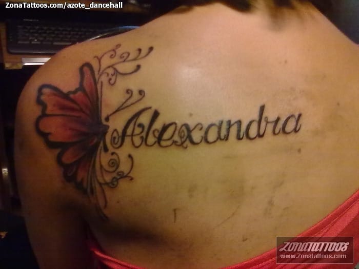 Tatuaje de Mariposas, Letras, Nombres
