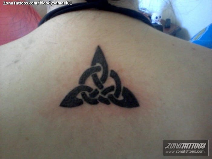 Tattoo photo Triquetra, Celtic