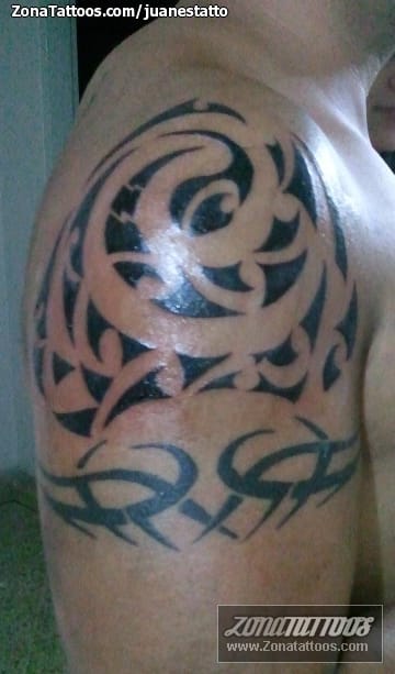 Tattoo photo Maori, Shoulder