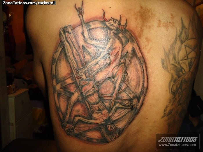 Foto de tatuaje Demonios, Pentagramas, Espalda