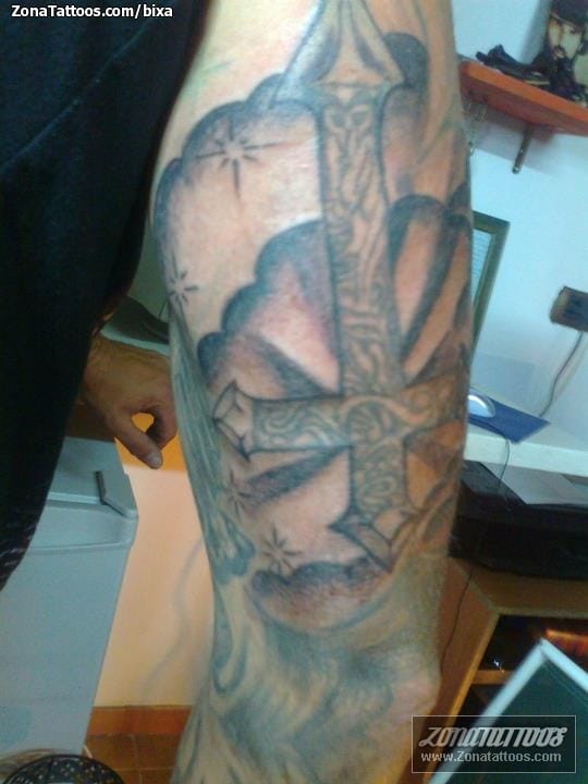 Foto de tatuaje Cruces