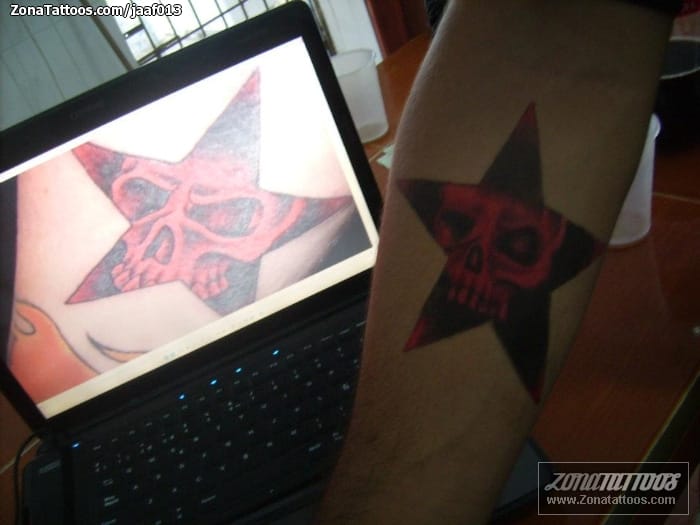 Foto de tatuaje Calaveras, Estrellas