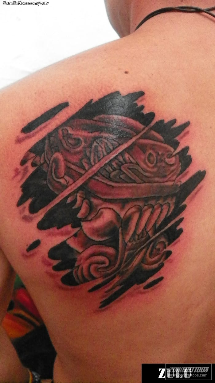 Tattoo photo Mayan, Shoulder blade