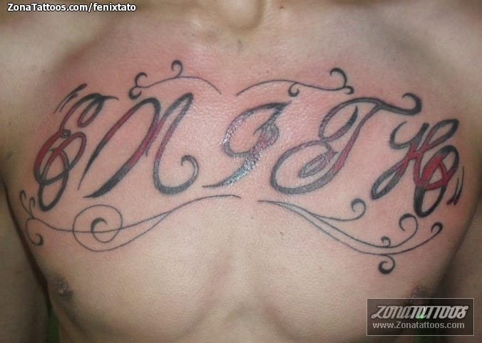 Foto de tatuaje Letras, Pecho, Filigranas