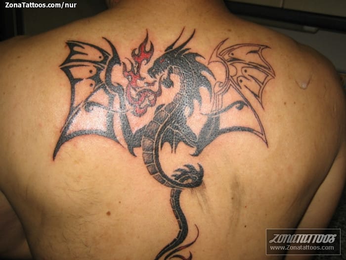 Foto de tatuaje Fantasía, Dragones, Espalda