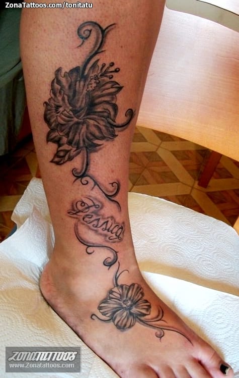 Foto de tatuaje Pierna, Flores