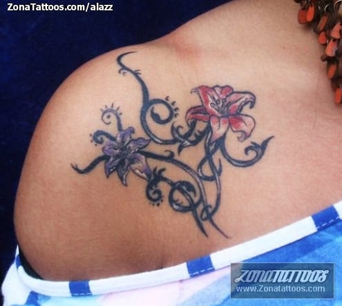 Foto de tatuaje Flores, Filigranas