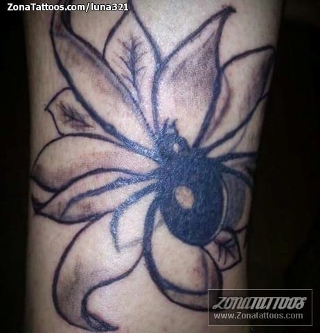 Foto de tatuaje Flores, Arañas, Insectos